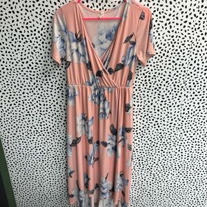 Pink Blush Pink and Blue Floral Short Sleeve Dress (Hi Low Wrap Dress) 
XL/1X